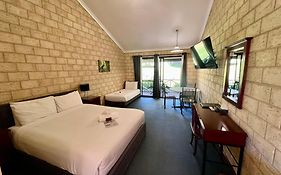 Karri Forest Motel